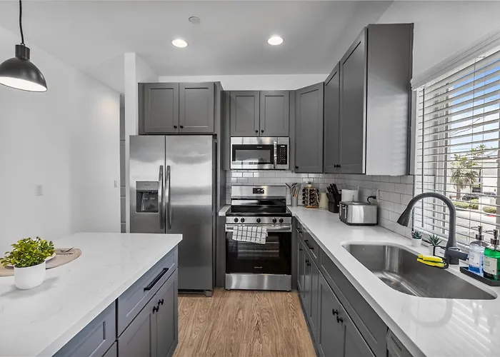 Stylish By Zenia - & Cozy Escape Holiday home Phoenix